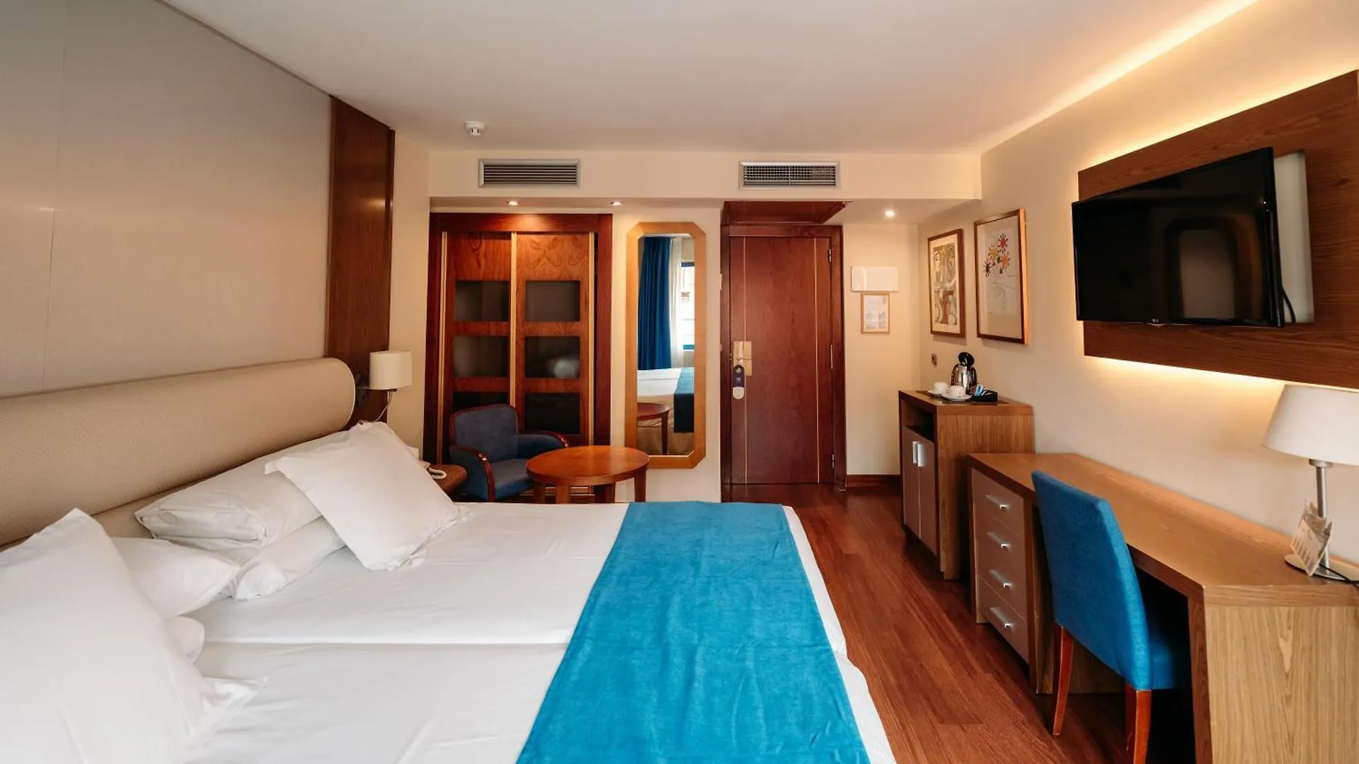 Hotel Ms Maestranza Малага
