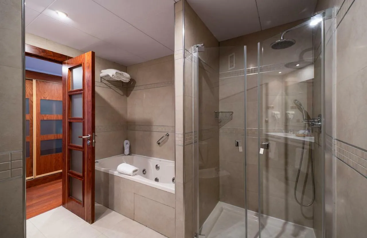Hotel Ms Maestranza Малага